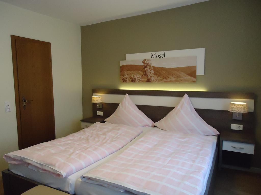 Gasthaus Huwer Bernkastel-Kues Habitación foto